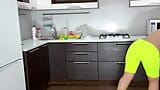 Een rijpe dame in de keuken kon het niet weerstaan en hield zich bezig met anale seks snapshot 2
