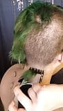 Corte de cabelo fetiche gótica grandona Adama Daat dá a si mesma uma Chelsea e um orgasmo snapshot 8