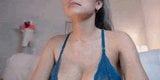 Chica impresionante con un sujetador frontal abierto azul snapshot 10