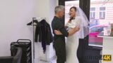 Bride4k. het barbershock -avontuur snapshot 3