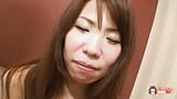 Rie Obata kan niet stoppen met kreunen, omdat ze voelt hoe zijn lul haar vult met sperma snapshot 8