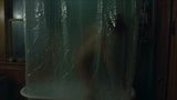 Riley keough - 'the lodge' - seios nus no chuveiro secando snapshot 1