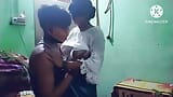 インドのセクシーな主婦の夫とセックス美しいセクシーな主婦 snapshot 1