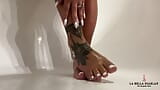 LaBellaDiablaX Gorgeous Oiled-Up Feet snapshot 8