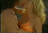 Tabitha Stevens junto a la piscina snapshot 4