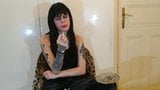 Sexy goth domina fumer pt2 hd snapshot 1