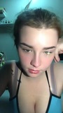 Ragazza sexy che fa selfie con un reggiseno.mp4 snapshot 23