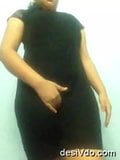 Un super caliente chica india dedeándose en video snapshot 2