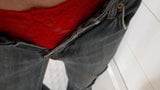 Писсинг в джинсах, часть 1 snapshot 4