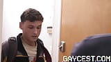 Gaycest - il patrigno reece scott scopa il figliastro snapshot 2