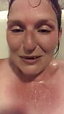 Hot, sweaty and horny in the bath snapshot 7