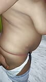 भारतीय बड़े स्तन कपड़े उतारना और हस्तमैथुन करना snapshot 4