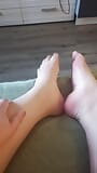 Muy hermosos pies y dedos de los pies snapshot 8
