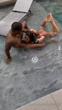 Luna starr sexo en la piscina snapshot 15