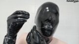 Latex spuugspel door zeer kleine gaatjes (trailer) snapshot 3