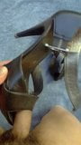 Scopando le belle scarpe di mia sorella, bella molto carina snapshot 1