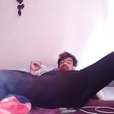 Chico masturbándose snapshot 2