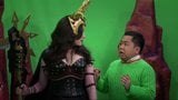 Kat dennings & beth bers - 2 gadis bangkrut snapshot 10