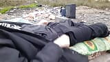 男がゴミにオナニーを発見し、大きなペニスで激しく犯した snapshot 16