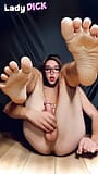 Ladydick pieds, sperme snapshot 2