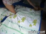 Spogliarello amatoriale di milf in camera da letto snapshot 8