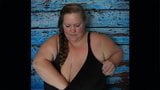 뚱뚱한 가슴에 다른 브래지어를 시도하는 거유 유튜버 snapshot 12