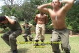 Dans l'armée - des soldats sexy font l'amour avec une énorme éjaculation snapshot 1