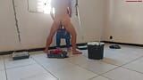 Eu não suportava e fazia sexo com o pau grande do pintor, o bastardo gananciosa deixou minha buceta toda gozada snapshot 17