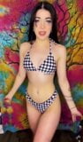Baisons le corps du bikini d'Indigo Kristine avec notre sperme snapshot 5