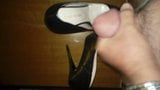 Cumming into my wife's black stilletto pumps snapshot 7