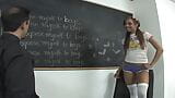 Klein brunette tienermeisje uit Duitsland wordt geneukt door haar geile lerares snapshot 2