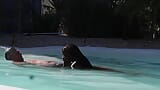 šukání v bazénu prázdninových středisek snapshot 9