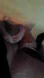 Branca - esposa loira madura chupa e acaricia porra na boca snapshot 3