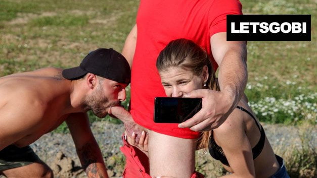 Kukkolós és bi pár útszéli baszása