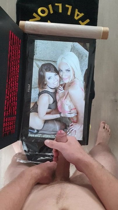 Adriana Chechik és Nicolette Shea tisztelete - hatalmas terhelés