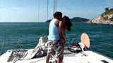 Amwf, das russische lockige Mädchen Malia Anni hat Yacht-Sex mit koreanischem Typen snapshot 4