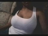 Gorąca czarna dziewczyna Isabella Rahman pokazuje nam swoje świetne piersi snapshot 6