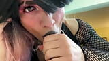 Goth-Transfrau lutscht Schwanz POV snapshot 6