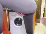 Webcam, bionda che schizza in leggins - signora molto bagnata snapshot 18