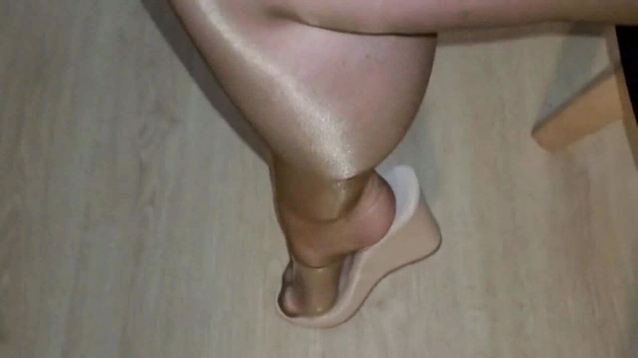 Another Nylon vid whit clear new heels