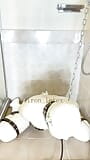 Белый резиновый туалет. Я кончаю с мастурбацией snapshot 3