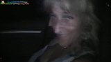 MILF italienne - gode dans la voiture snapshot 1