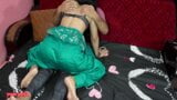 Storia d'amore di una coppia hindi, il marito la convince a fare sesso anale snapshot 5