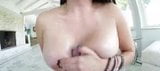 Amy Anderson aceitada tetas snapshot 2