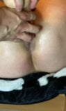 Squirting und Pisse vom harten Dildo snapshot 2