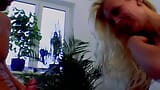 Blonde Duitse babe met een geweldig lichaam houdt van klaarkomen snapshot 10