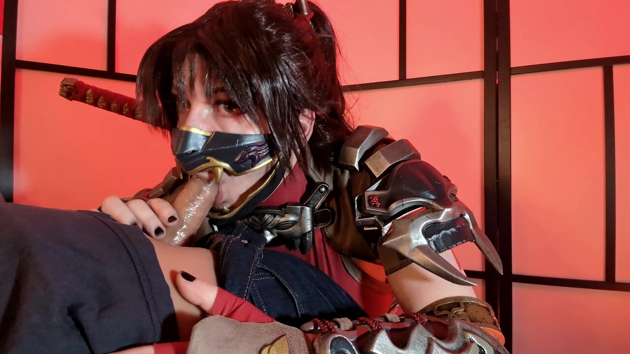 Taki Cosplayerin, mädchen gibt schlampigen und würgt hart