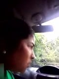 Une patronne indienne baise dans une voiture snapshot 1