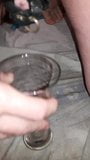 pisse dans un verre snapshot 1