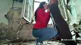 Novia follada duro en una casa abandonada snapshot 7